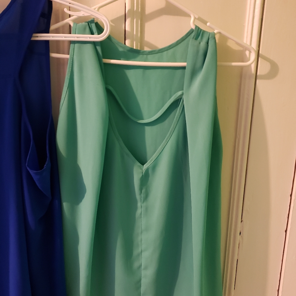 Bundle two tops - Picture 4 of 5